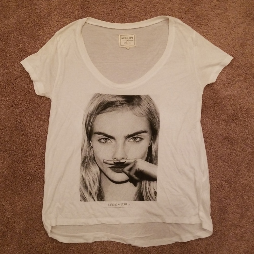 CARA TEE